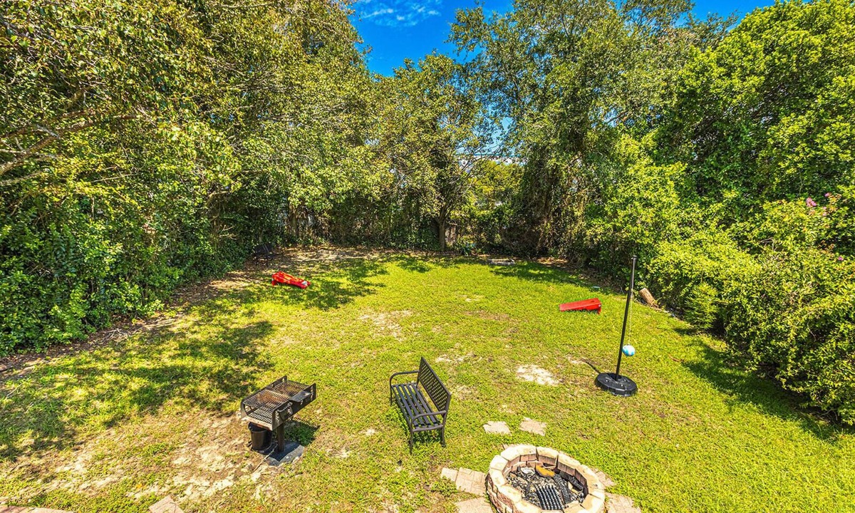 Downtown Myrtle Beach House | 2 Across the Street SingleFamily Homes Central/HugeYards/Games/Firepit/Sleeps 27