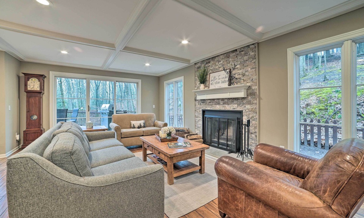 Birchwood Farms House | 2 Mi to Tunnel of Trees: Home w/Furnished Deck