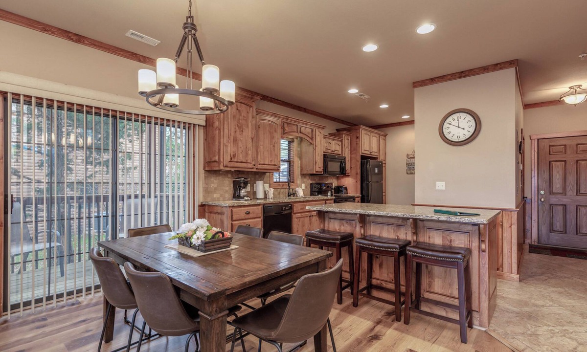 Indian Point Condo | 2BR Village At Indian Point 1504 near SDC - Free Tickets Daily up to $500