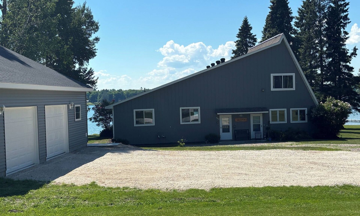 Barbeau House | Amazing waterfront island getaway