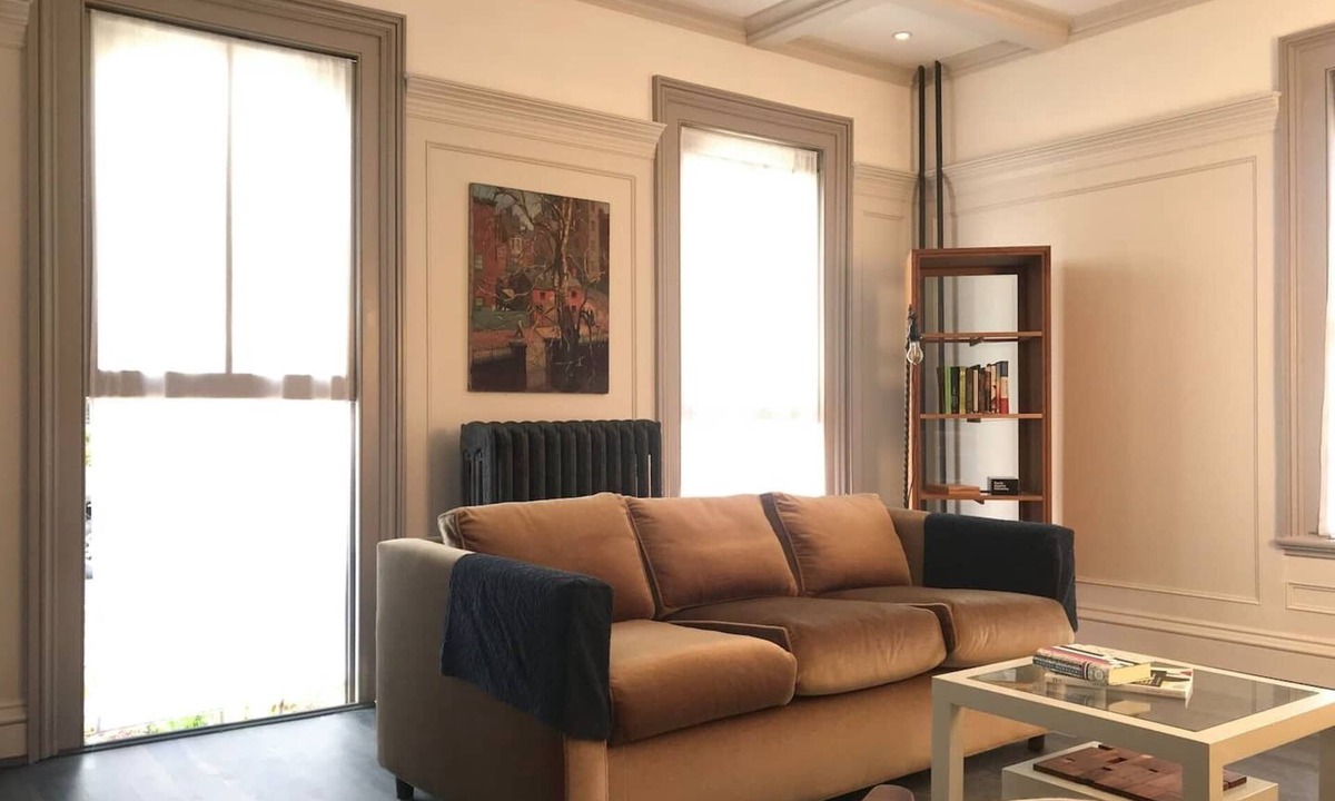 Kingston House | Antique Uptown Charmer w/Five-Star Modern Kitchen
