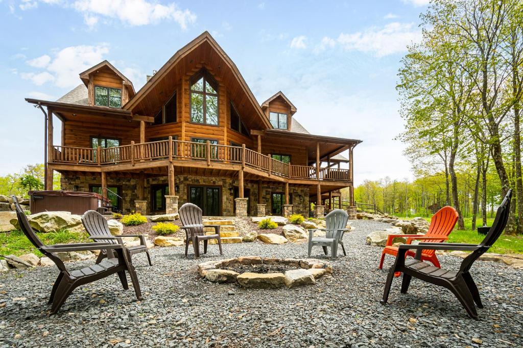 McHenry House | Away in the Mountains