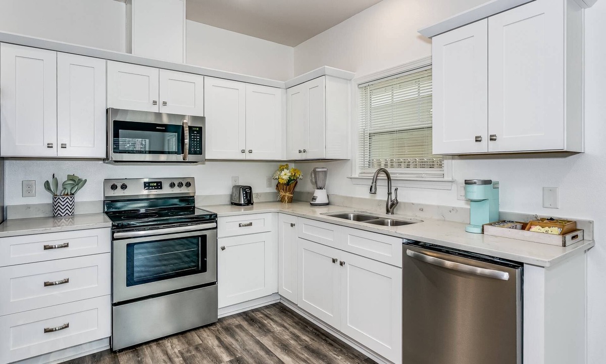 Downtown House | Banana Cream Pie - Beach, Family Park, Downtown Pensacola. Perfect location!