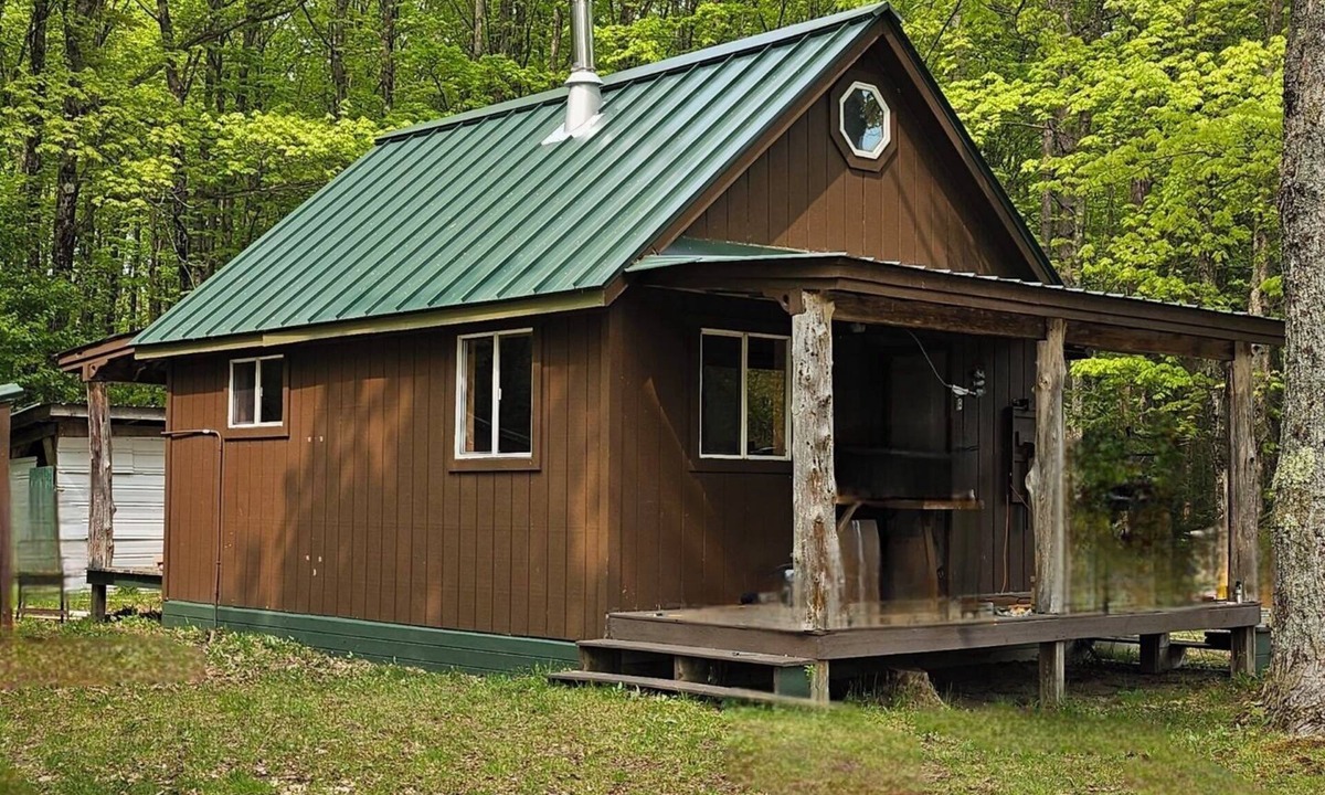 Shingleton Cabin | Bear Necessity Cabin Melstrand, MI