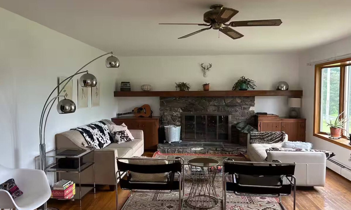 Town of Copake House | Beautiful Hudson Valley Country Lake House
