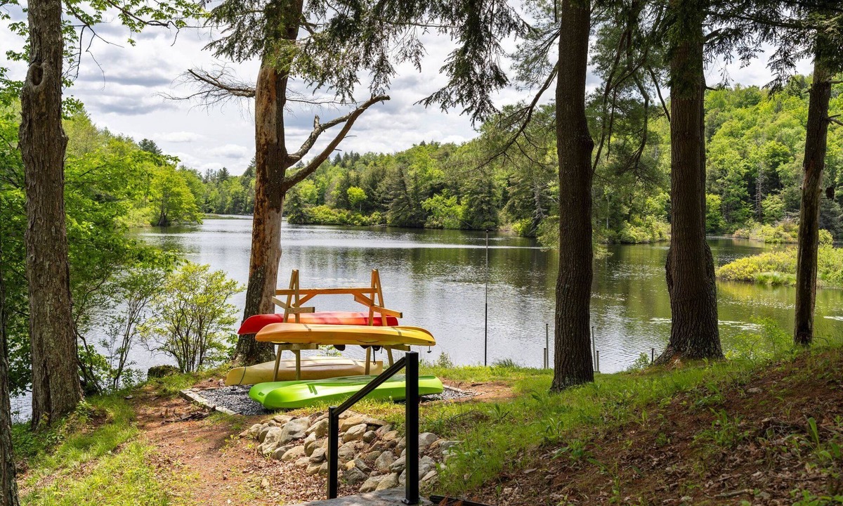 Otis House | Berkshire Waterfront Private Escape– 5BR, 3 Bath, Hot Tub, Firepit & Kayak