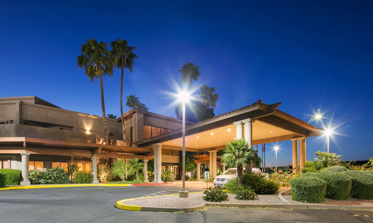 Thunderbird Industrial Airpark Hotel | Best Western Plus Scottsdale Thunderbird Suites