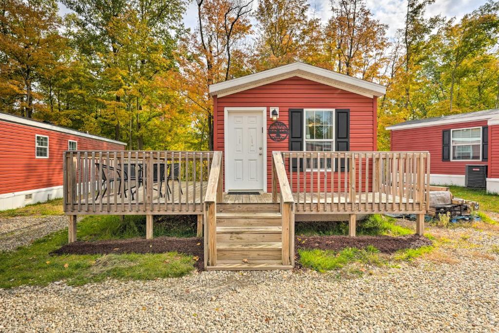 Cassopolis House | Cassopolis Cabin Close to Parks & Fishing!