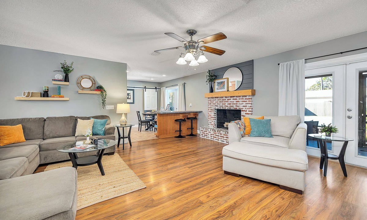 Brunswick House | Cate Cove: Private Pool Near Beaches & FLETC