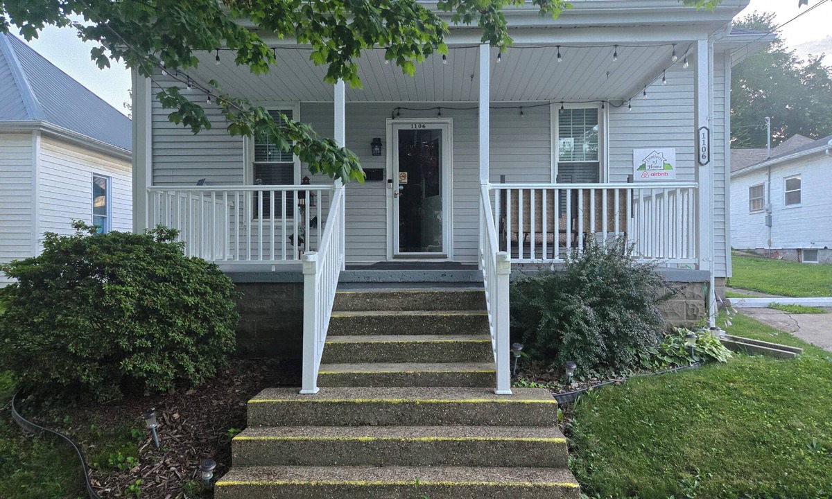 Mount Carmel House | Charming 2-bedroom bungalow with WiFi and AC in serene Mount Carmel