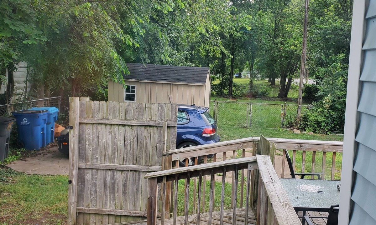 Battle Creek House | Charming 4-bedroom house with WiFi and AC in Battle Creek, Near Casino