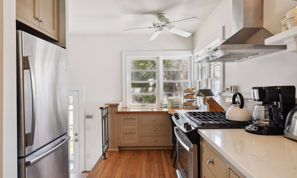 Excelsior Cottage | Charming bead-board Cottage in Historic Excelsior on Lake Minnetonka