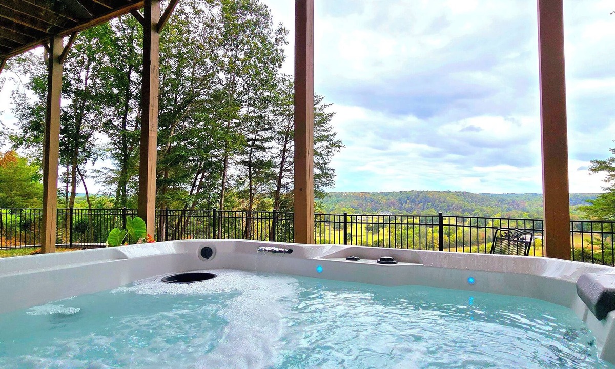 Ashland City House | Close to Everything, Away from It All - 30 Minutes from Nashville