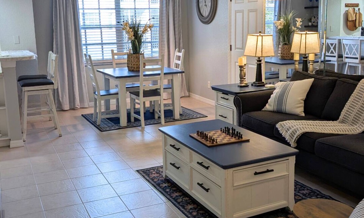 Lutz Apartment | Coastal Breeze - Easy Second Floor Comfort in the Fountains