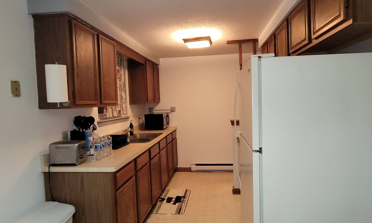 North Tonawanda House | Comfortable Stay Near Niagara Falls, Airport & Shopping Outlets