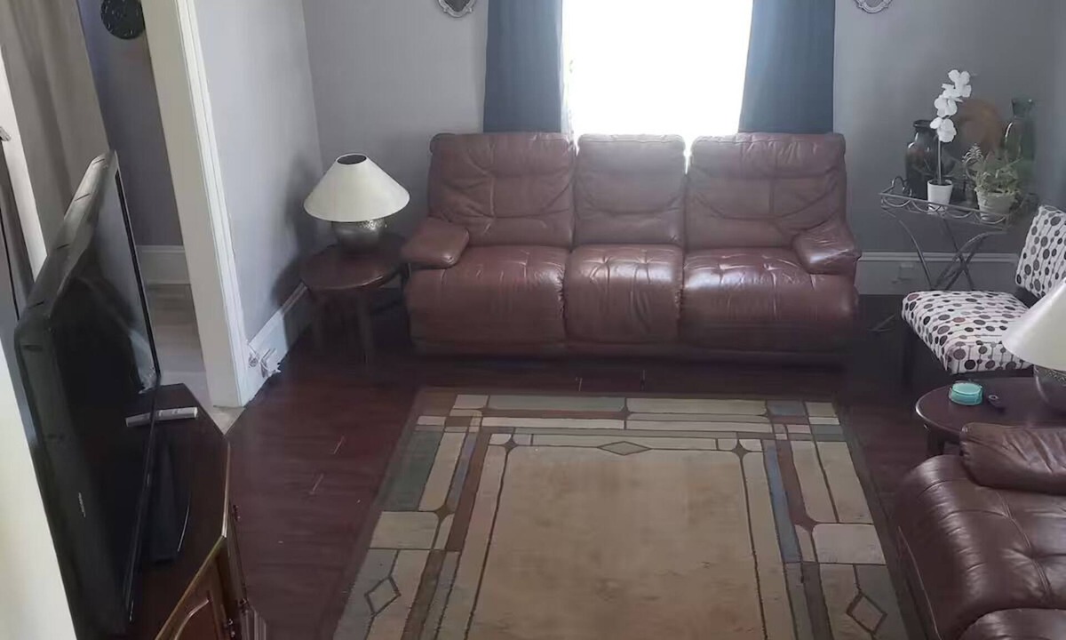 Jackson House | Comfortable Staying Here