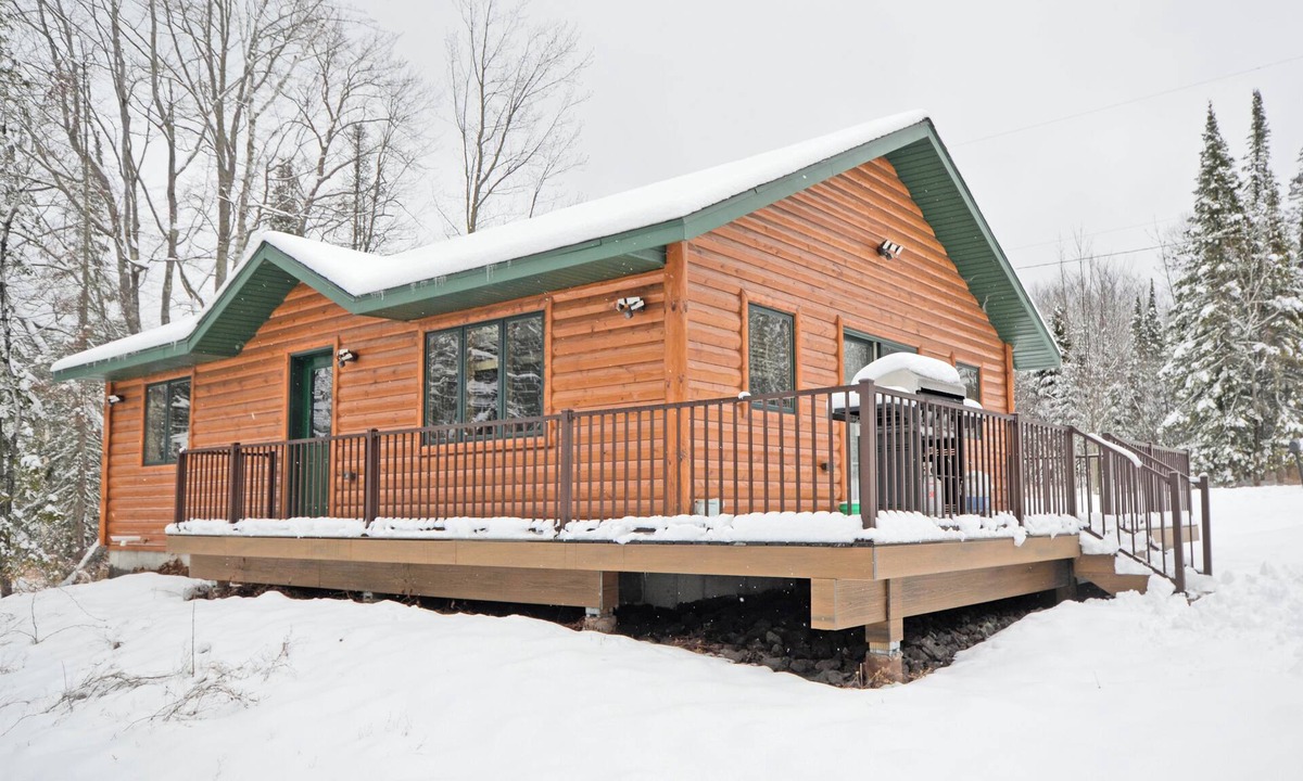 Cornucopia Cabin | Corny's Hidden Gem: Luxe Cabin on the South Shore