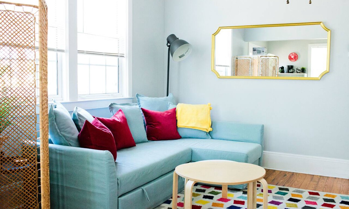 East Hill Apartment | Cozy 1BR Loft | Central Downtown Location