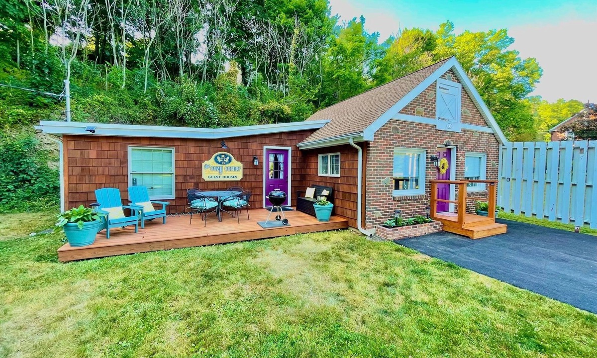 Hershey House | Cozy Corner Cottage .5 mi from HersheyPark