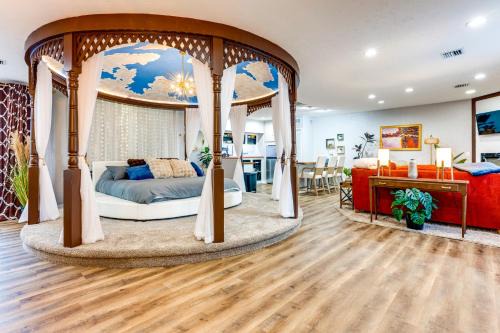 Mount Morris Township Apartment | Cozy Flushing Studio w/Deck & Fireplace!