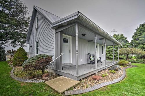 Goshen House | Cozy Goshen Farmhouse ~ 9 Mi to Amish Acres