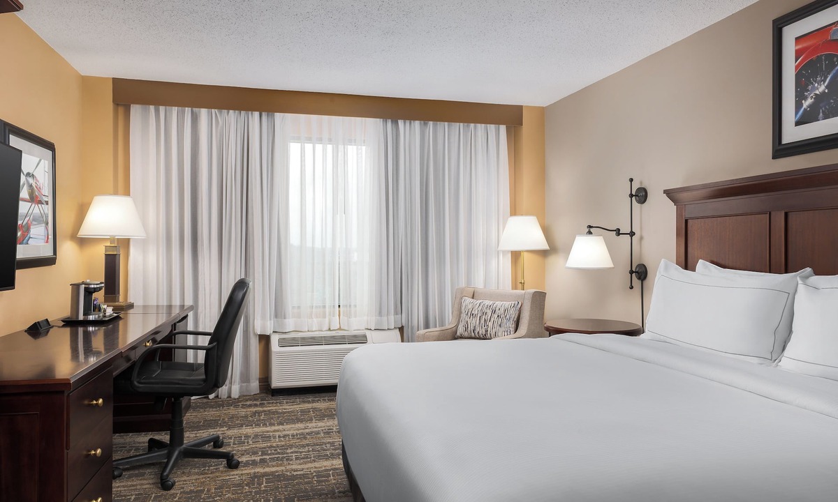 Mount Saint Joseph Hotel | DoubleTree by Hilton Cincinnati Airport