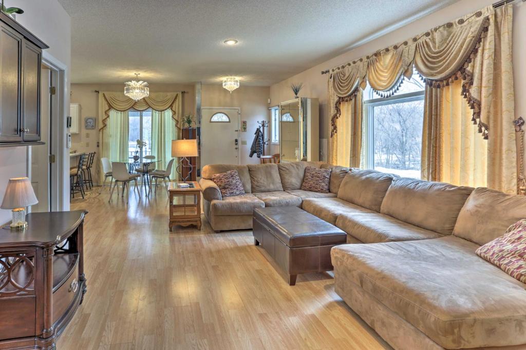 Eagan House | Eagan Home w/Porch - 5 Mi to Mall of America!