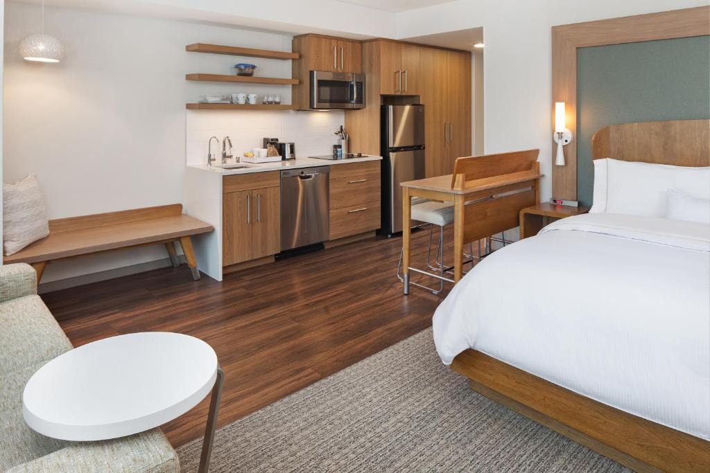South Loop Hotel | Element by Marriott Bloomington Mall of America