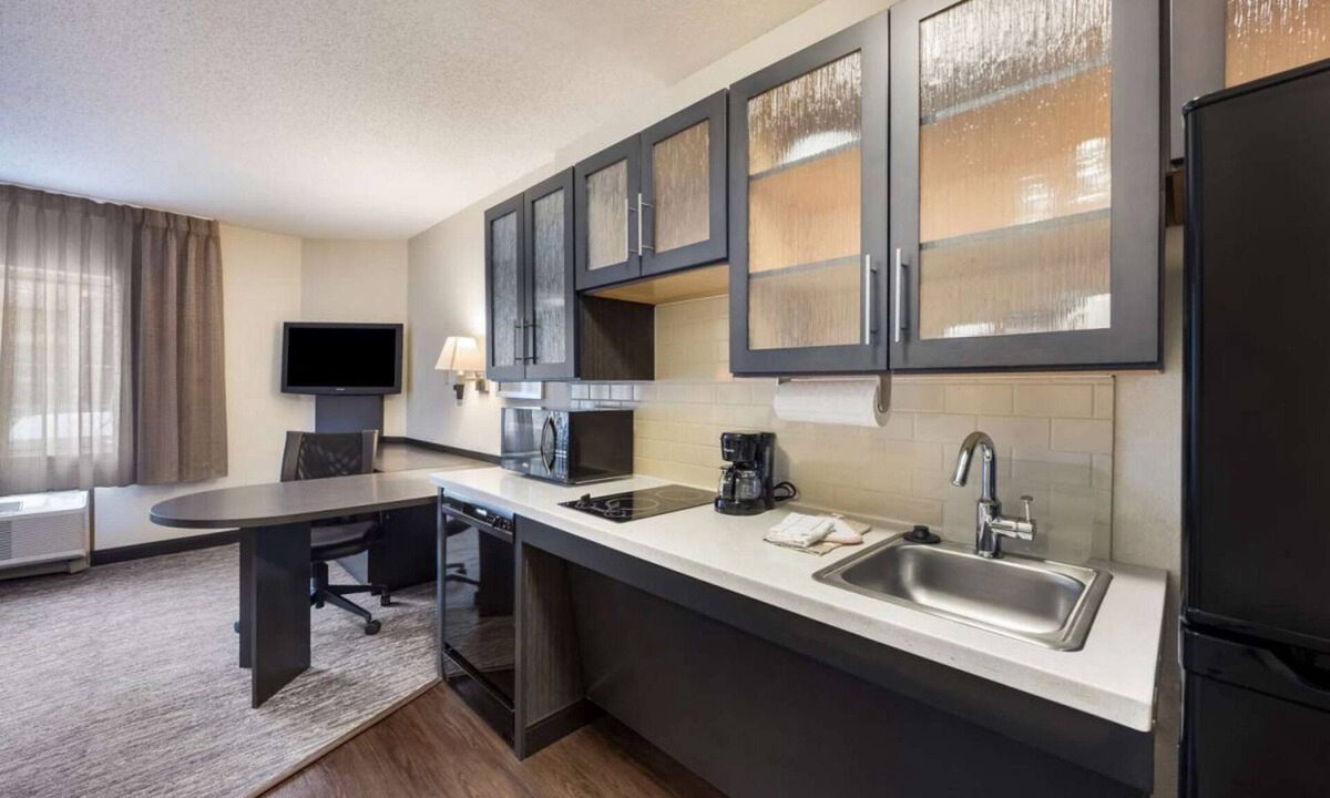 North Mountain Apartment | Experience Downtown Glendale in Comfort & Style! Pets Allowed Here!