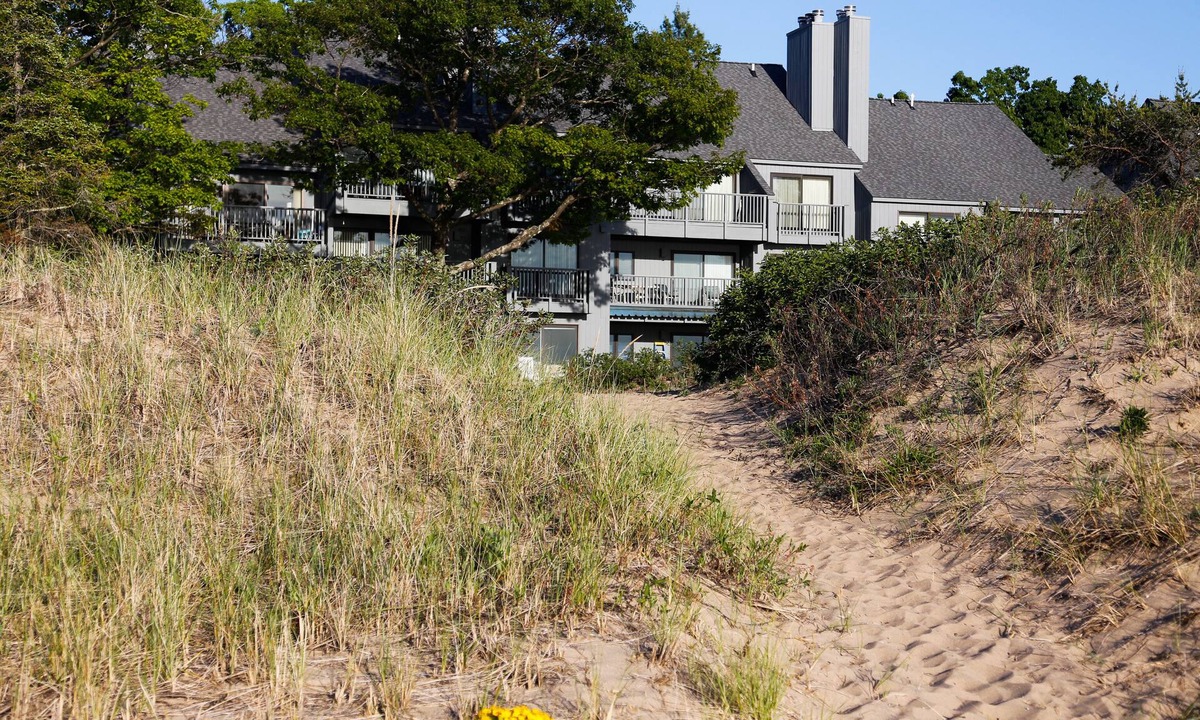 Maple City Condo | Fabulous Lake Michigan beachfront condo. Incredible views of Sleeping Bear Bay