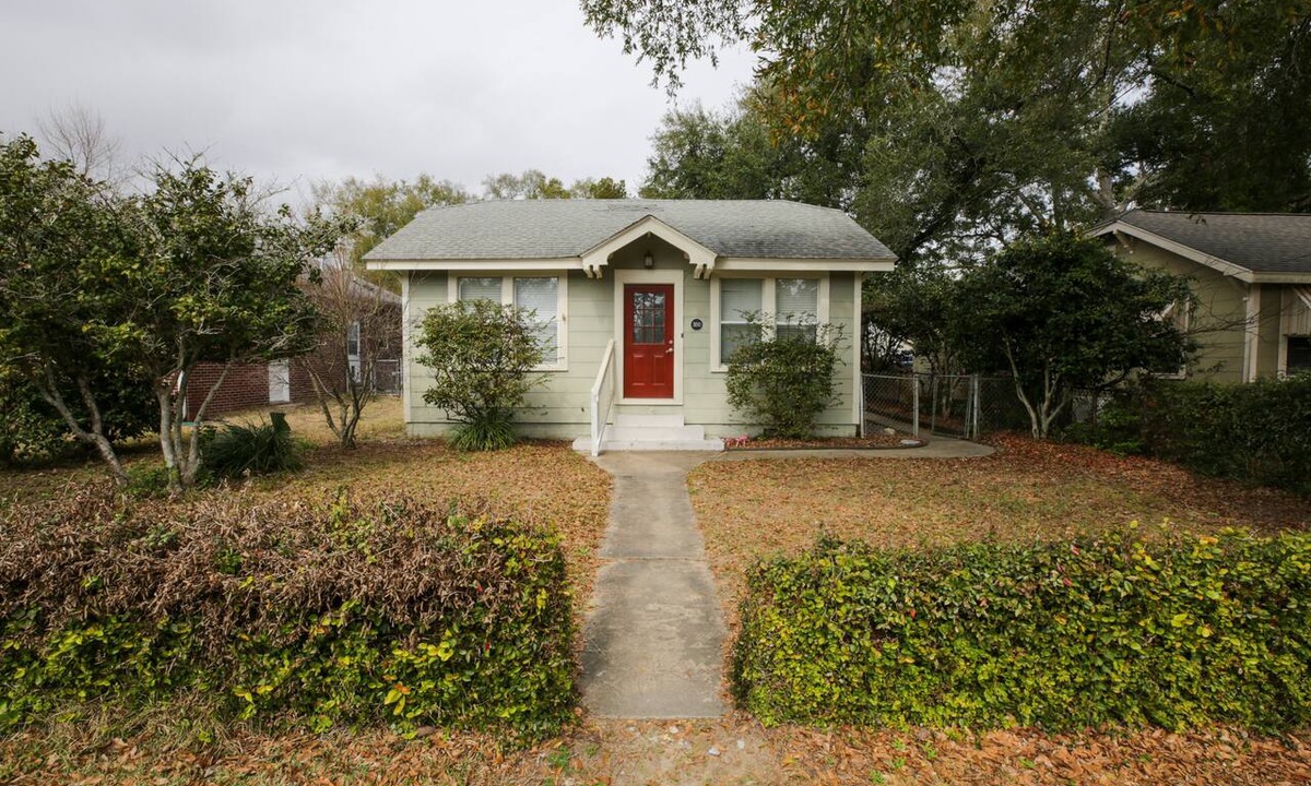 East Pensacola Heights House | Flamingo Pad; Dog Friendly Vacation Rental