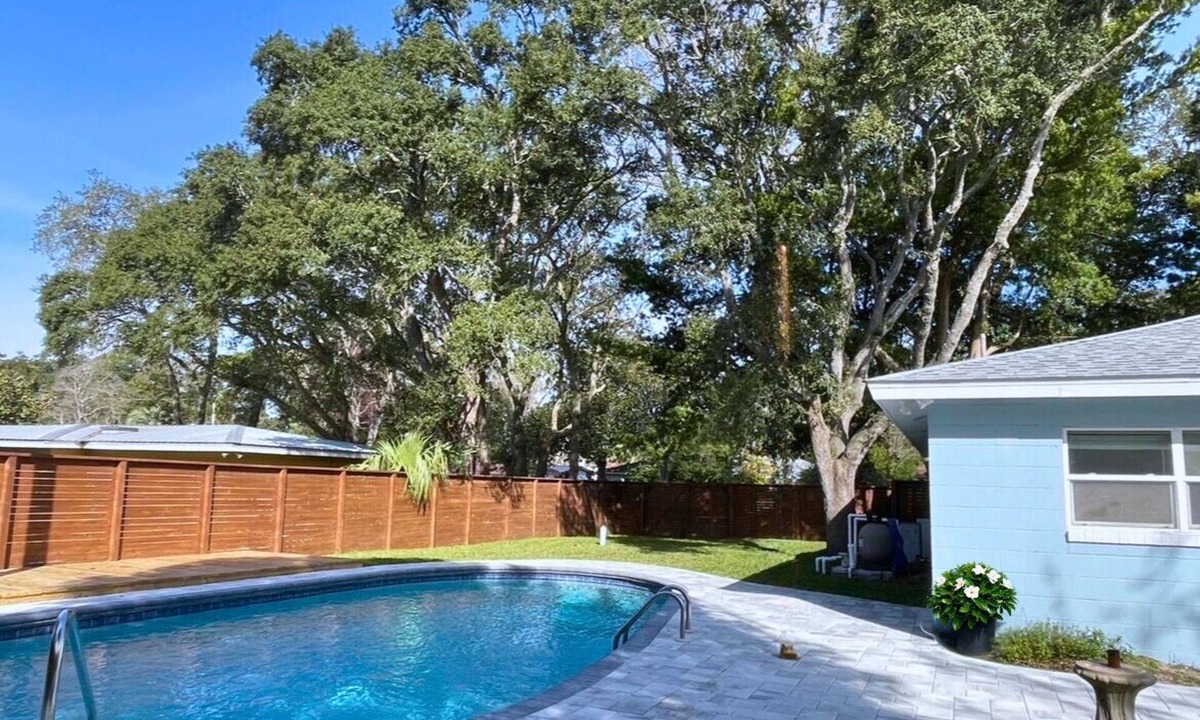 Fort Walton Beach House | Fort Walton Beach, Private Pool Oasis, Sleeps 8, 9 minutes to Beach, no animals