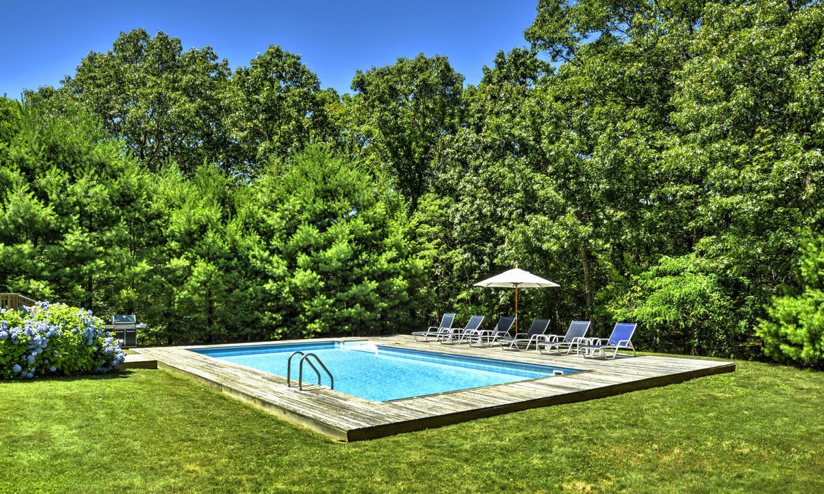 Springs House | Glorious Sunset Strolls & Poolside Perfection Await!