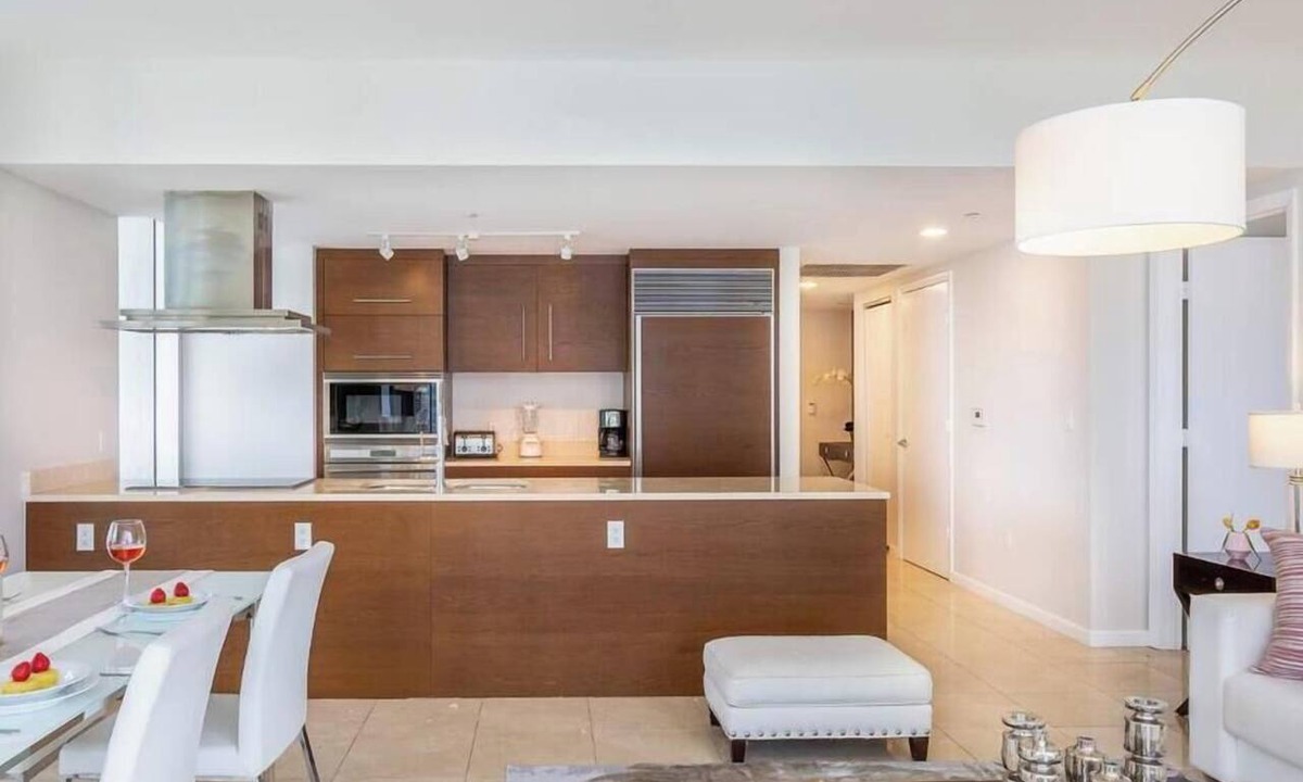 Downtown Miami Apartment | Gourmet Brickell Suite | High Walk Score 95