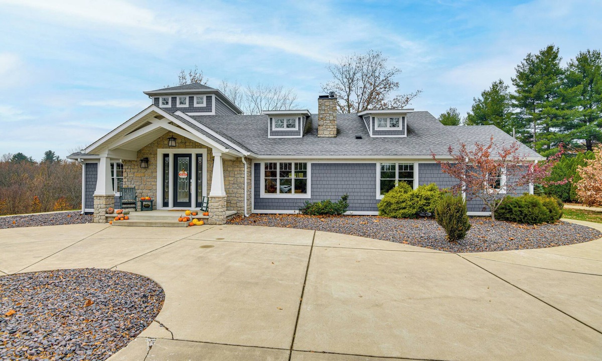 Springfield House | Great for Groups: Home 3 Mi to Dtwn Springfield!