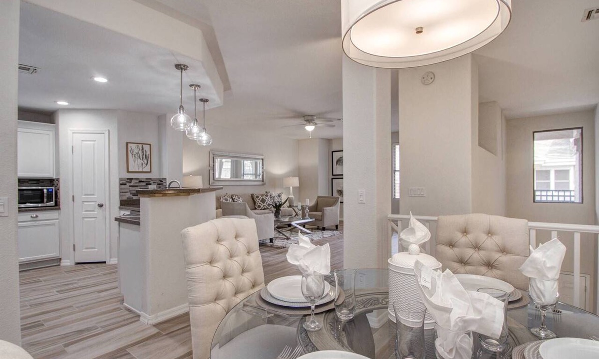 Kierland Condo | Great Location! Dining, Shopping, FREE GOLF, Hiking, Heated Pool, Spa & Fitness Room, Garage + WIFI