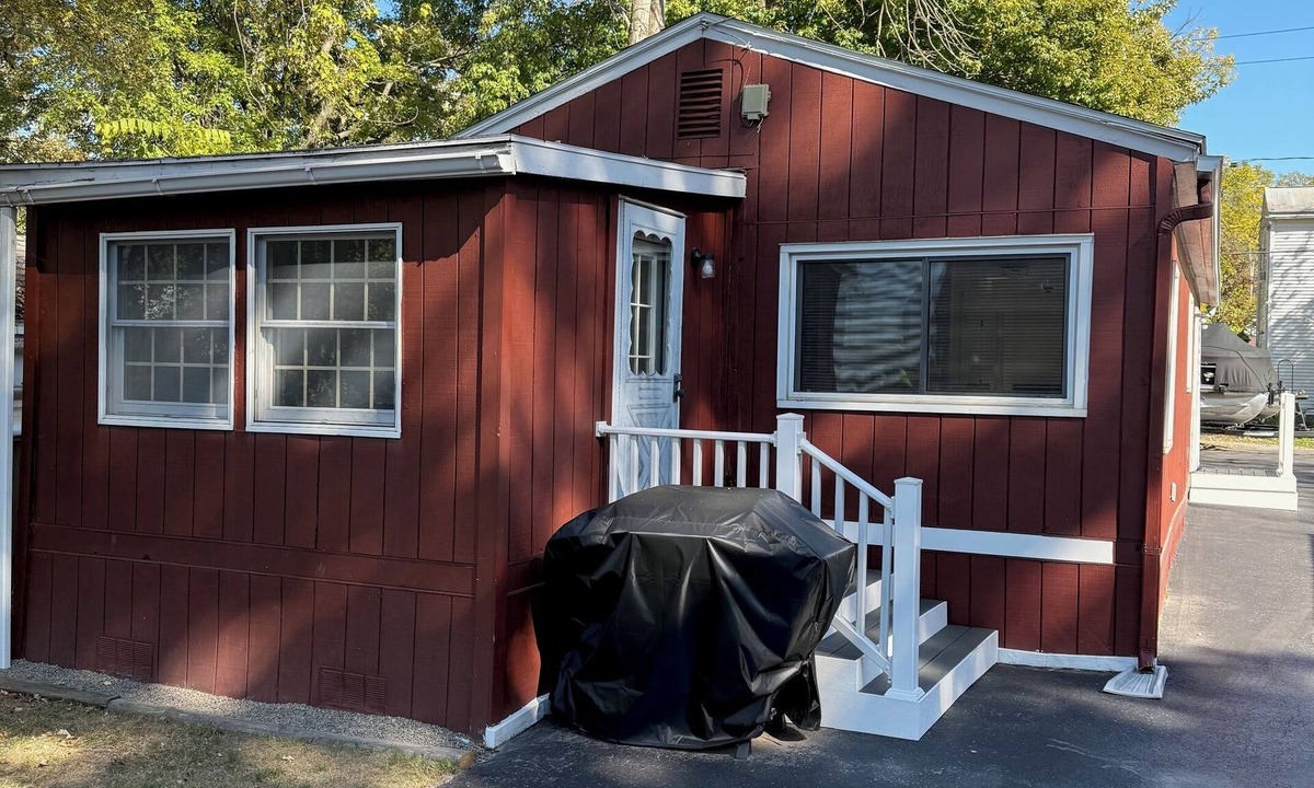 Lakeville Cottage | Great Location on Northeast Corner of Conesus Lake - Short and Long Term Rental