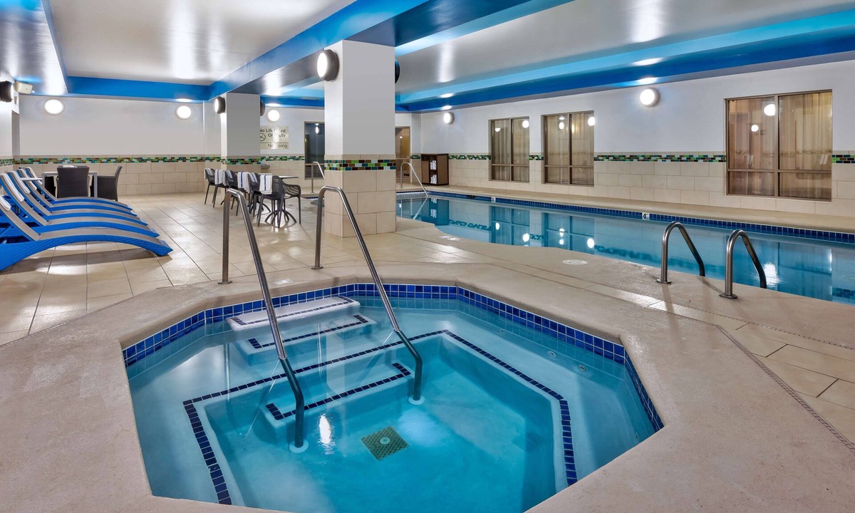 Flint Hotel | Hampton Inn & Suites Flint/Grand Blanc