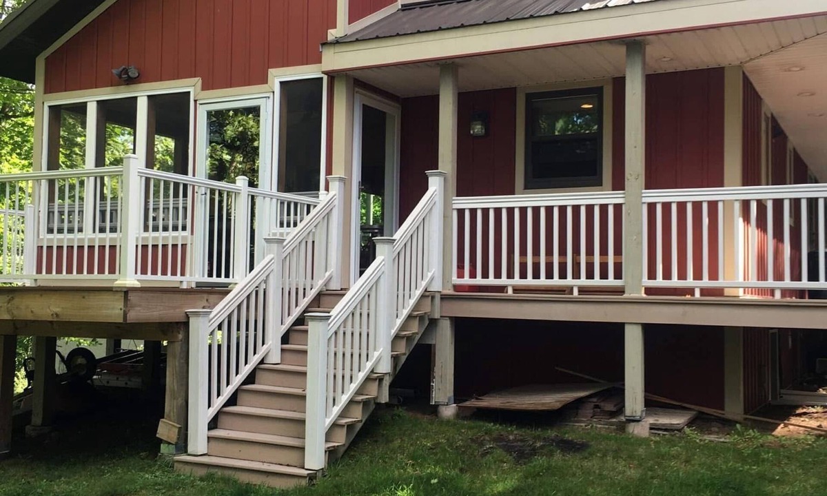 Upson Ski Chalet | Hander Haus: 6 bed 3 bath chalet at Whitecap Mountains.