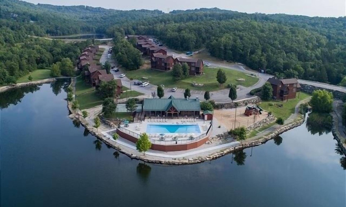 Branson West Condo | Heavenly Hideaway 2 Bedroom Condo by RedAwning