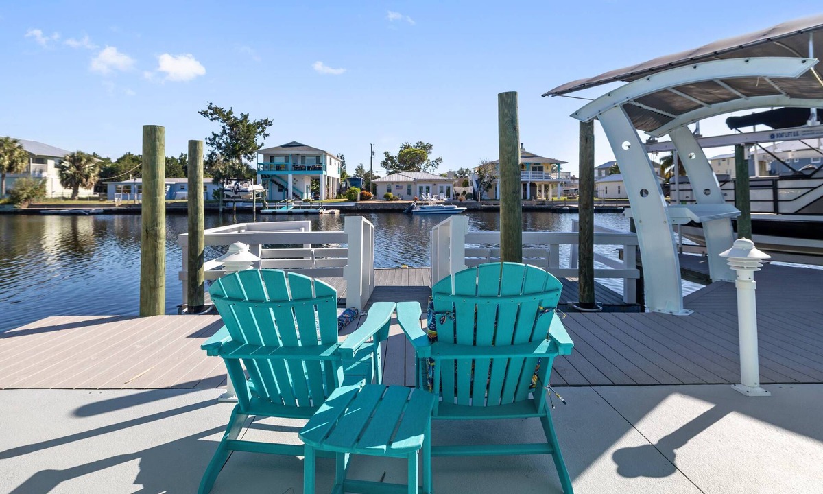 Spring Hill House | Hernando Beach Waterfront Escape 3/BR, 2BA Boat and Jet Ski Dock!