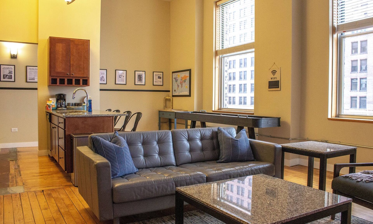 Lowertown Apartment | Historic Luxury 2-Bedroom, King bed,FREE Parking 4th floor