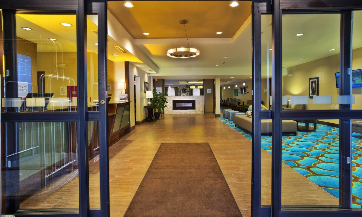 Hastings Hotel | Holiday Inn Express Hastings by IHG