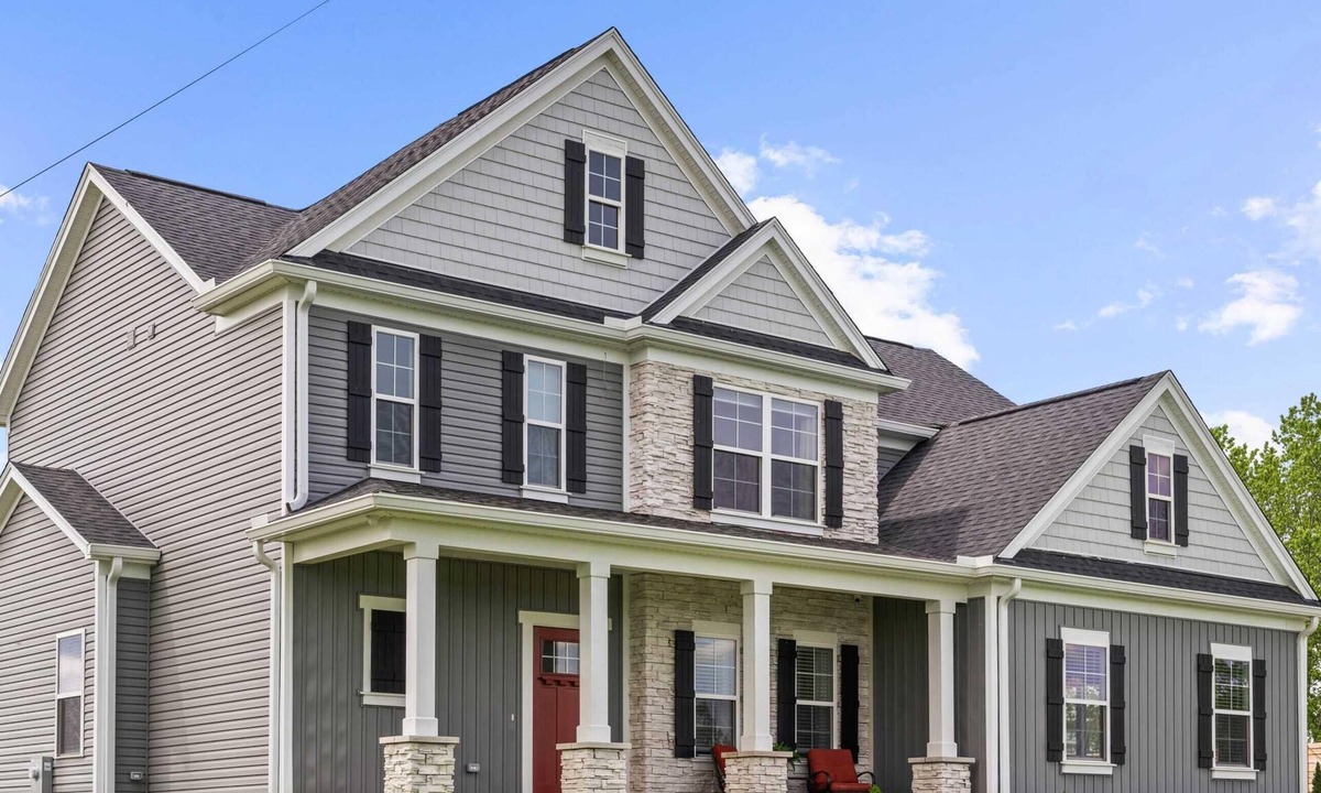 Rutland House | Home for 21 Near Ark - Ensuite Bathrooms - w/Pool!