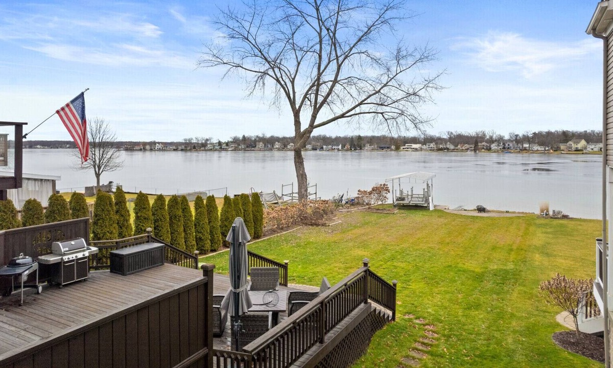 Commerce Township House | Lake House
