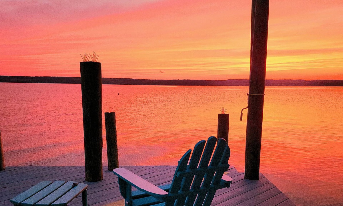 Town of Varick House | Lakefront Sunset Retreat for Two - Peaceful Seneca Lake Escape Near Geneva
