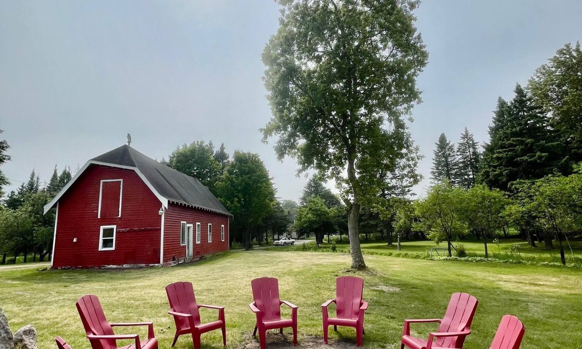 Cornell Cottage | Lakeside Hideaway: Full-Home Retreat on the Remote Boney Falls Basin