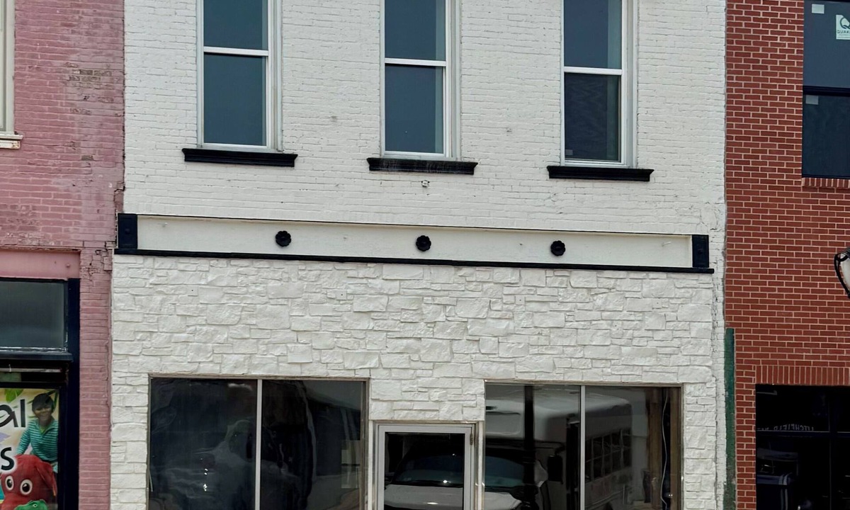 Litchfield Apartment | Loft Living - Small Town Charm 3-bedroom loft in beautiful Downtown Litchfield
