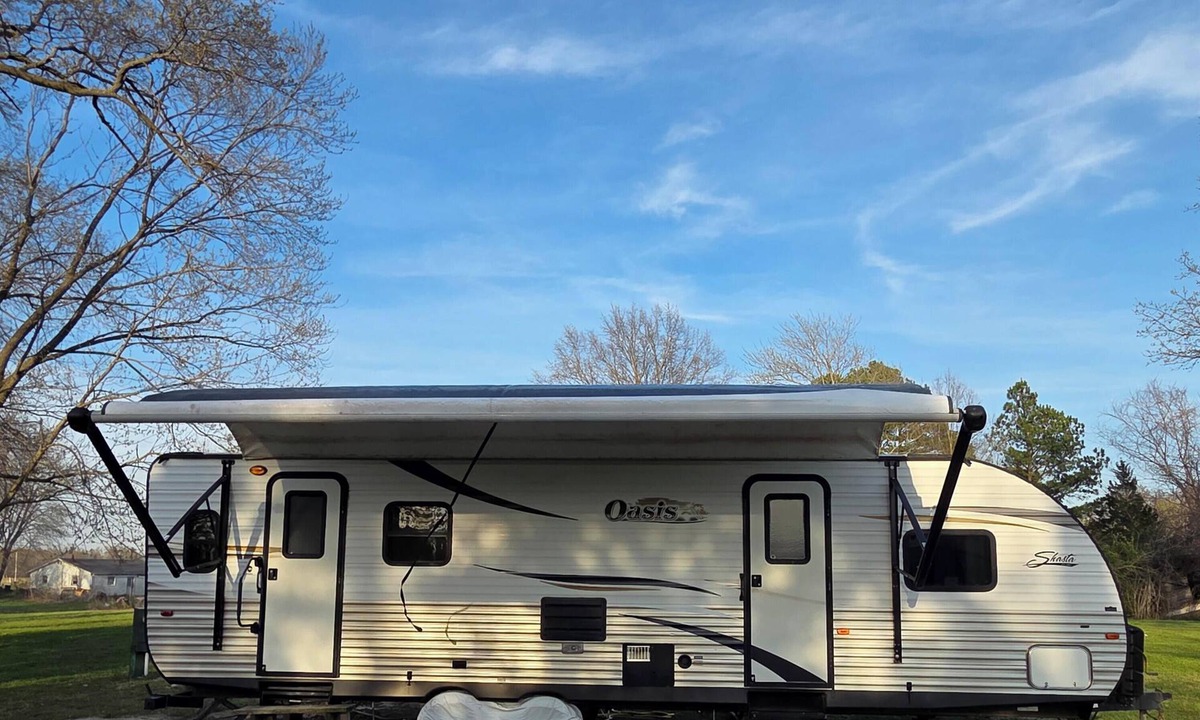 Oraville House | Lois' Hideout Comfy 1 bedroom camper within 7 minutes of Kinkaid Lake.