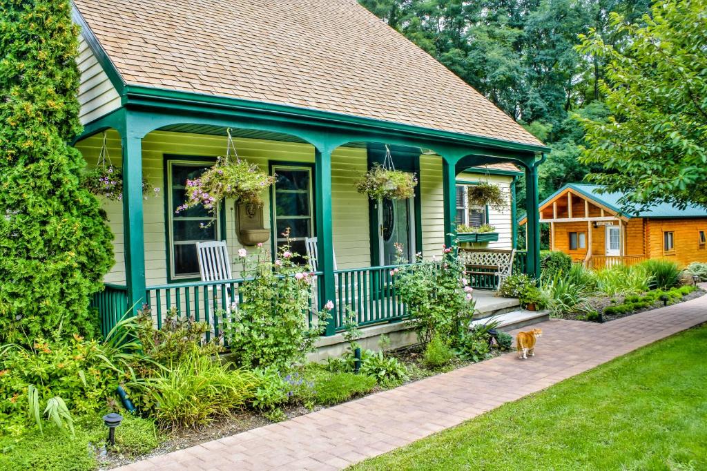 Town of Benton Bed & Breakfast | Los Gatos Bed & Breakfast